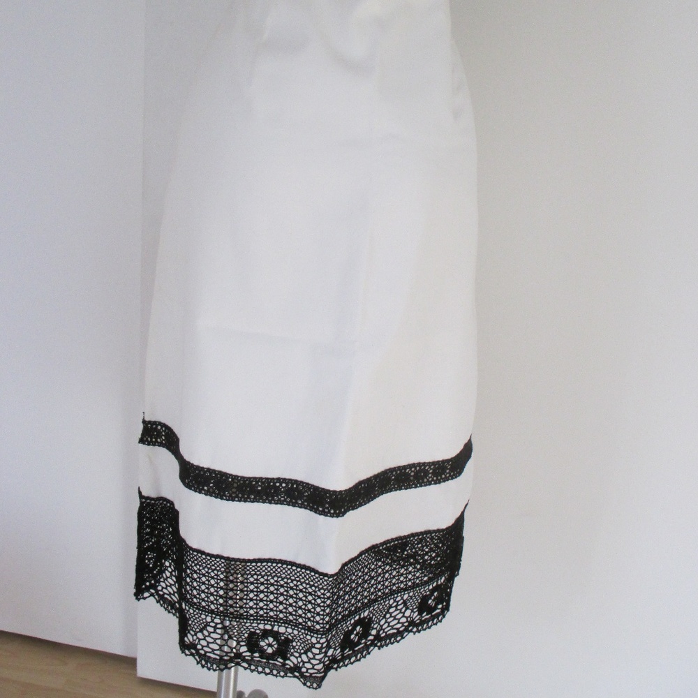 Club Monaco Cream and Black Lace A Line Skirt